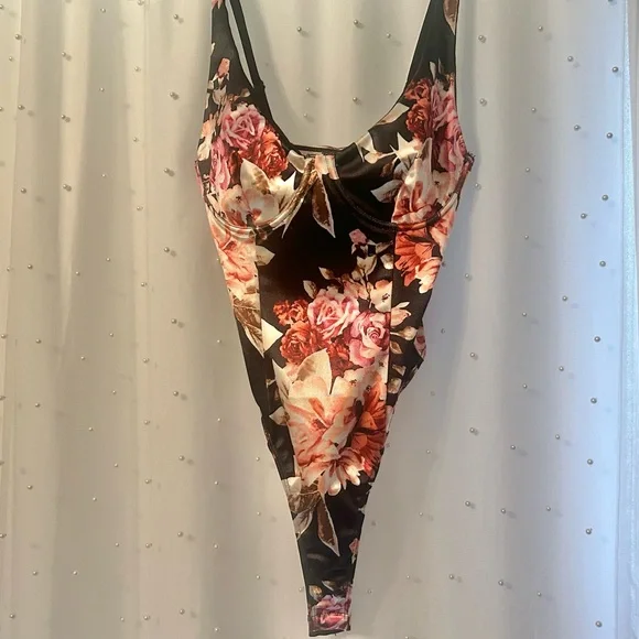 Bodysuit Thong Style FOREVER 21 - Picture 1 of 10